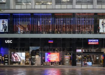 Frasers Group, con il retailer Sports Direct aprirà 350 store in Asia
