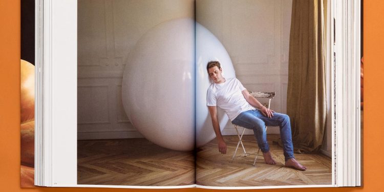 Loewe, un libro per omaggiare la direzione creativa di Jonathan Anderson