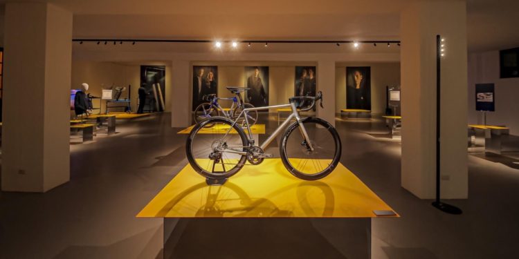 Colnago, la ‘Ferrari delle bici’ sfreccia verso i 75 milioni nel 2025