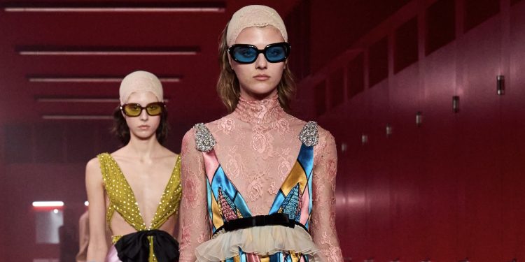Parigi ‘stacca’ tutte le fashion week. L’impatto mediatico cresce del 13%