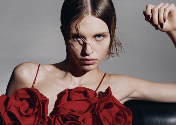 H&M scopre la femminilità floreale della designer Magda Butrym