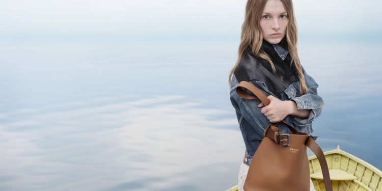 ‘Days of Summer’, la nuova adv di Prada è un inno alla libertà e all’essenzialità