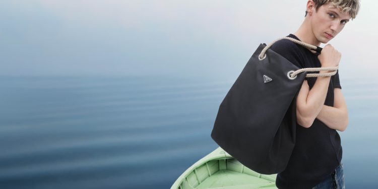 ‘Days of Summer’, la nuova adv di Prada è un inno alla libertà e all’essenzialità
