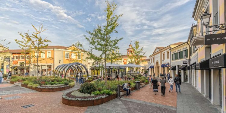 Serravalle compie 25 anni e studia l’apertura di una stazione ferroviaria