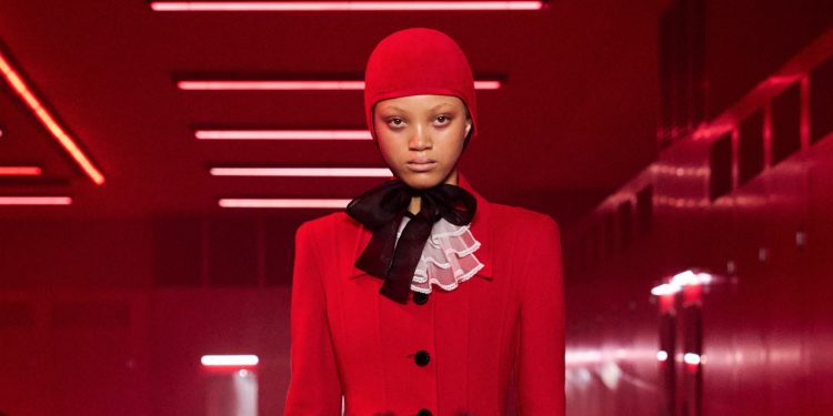 Full year in ribasso del 3% per Valentino. L’e-commerce sale al 15%