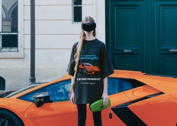 Balenciaga ‘scalda i motori’: arriva una capsule con Automobili Lamborghini