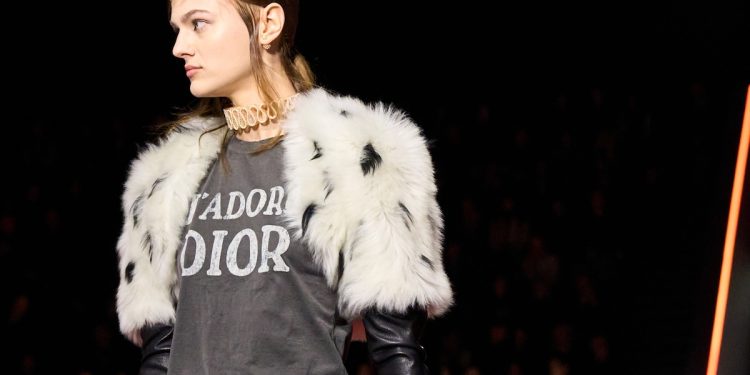 Dior destinerà 2 mln in 5 anni a progetti contro lo sfruttamento sul lavoro