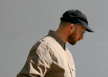 Authentic Brands Group si compra Dockers per 311 milioni di dollari