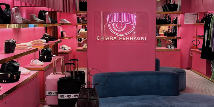 Chiara Ferragni entra nel vivo del rilancio di Fenice: liquidato il ramo retail