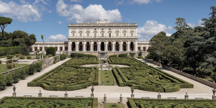 Villa Albani Torlonia ospiterà la sfilata cruise di Dior a Roma