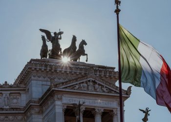Lotta al caporalato nella moda, c’è la firma sul protocollo. Allo studio l’estensione in tutta Italia