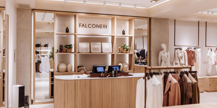Falconeri inaugura un flagship store in Corso Vittorio Emanuele II