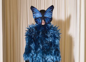 Debutti, addii, e molti assenti: Parigi si prepara alla prossima settimana di alta moda