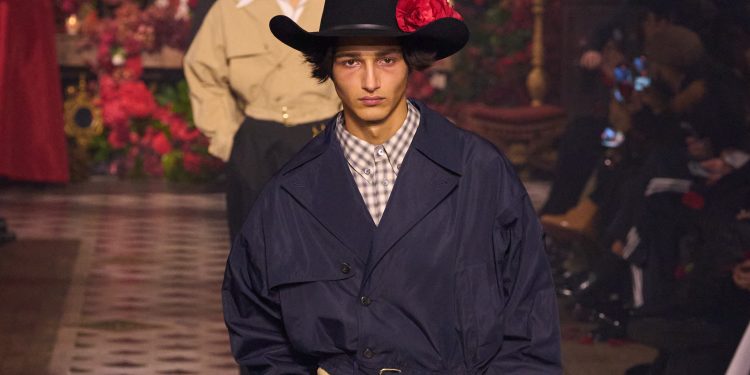 La geografia della moda parla francese. Con il forfait di Londra, è Parigi a dominare