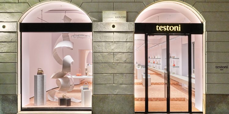 Testoni sbarca nel Quadrilatero con un nuovo flagship store