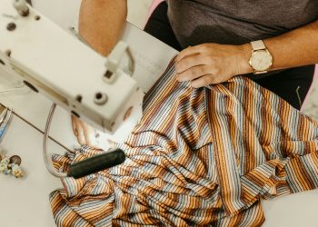 Svolta nel distretto del pronto moda toscano: 100 operai regolarizzati