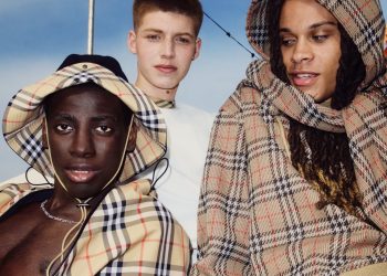 I tagli di Burberry arrivano anche in Italia: licenzierà il 10% dei dipendenti