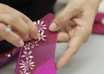 Rene Caovilla debutta nella haute couture: 3 modelli in vendita a Parigi