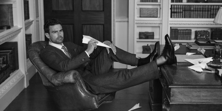 Church’s si affida alla britishness di Theo James per la nuova campagna adv