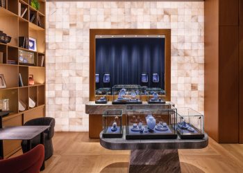 Recarlo taglia il nastro della seconda boutique a Bari