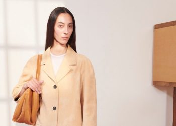 Ferragamo, primi sei mesi a 474 mln (-9,4%). Pesa il wholesale (-17,9%)