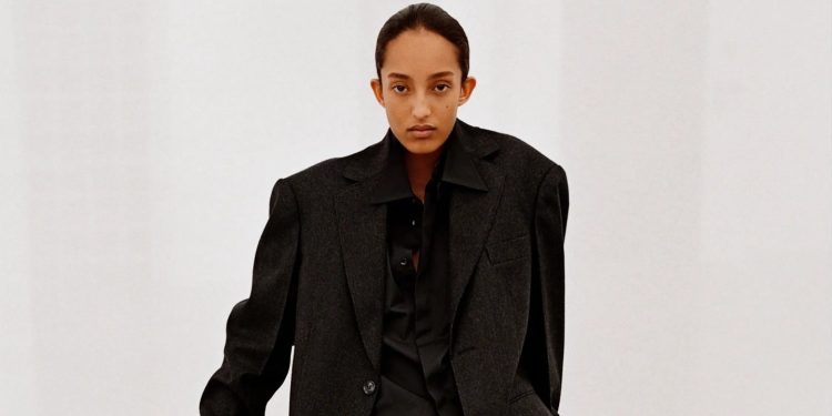 Phoebe Philo debutta nel retail: apre a Londra il suo primo negozio
