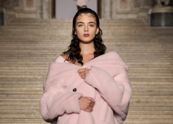 Max Mara, una settantina di lavoratrici si schierano a favore dell’azienda