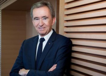 Arnault: “Il lusso non tramonterà mai anche se la Cina rallenta”