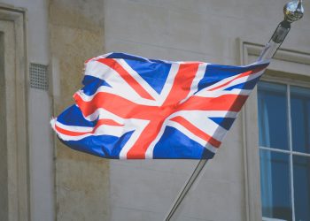 Londra prova a rialzarsi. Da settembre partono le esenzioni per le sfilate