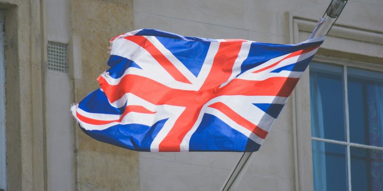 Londra prova a rialzarsi. Da settembre partono le esenzioni per le sfilate