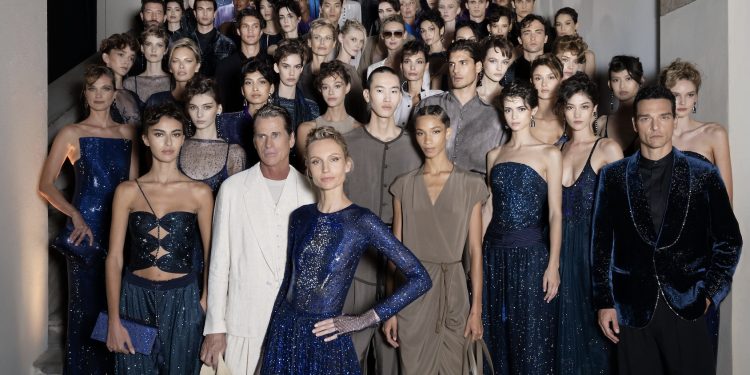 La sfilata-evento di Giorgio Armani chiude (ed emoziona) la Mfw