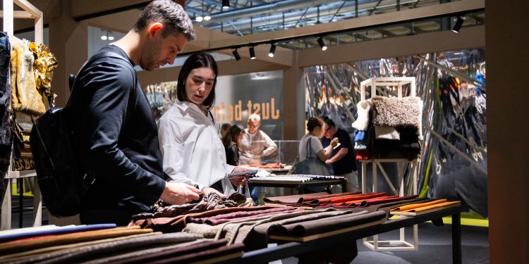 Lineapelle 106, affluenza in calo (-10%) con 21.433 visitatori