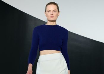 Simone Bellotti rielabora il minimalismo di Jil Sander. E convince la critica