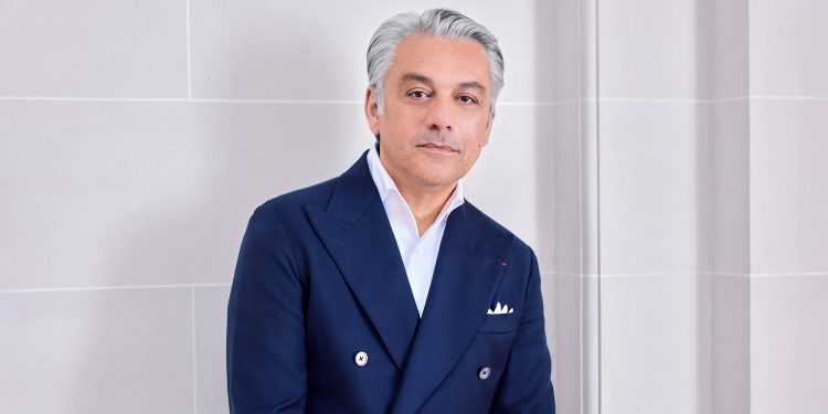 Kering pronta al cambio della guardia con de Meo. Il cda al voto per il nuovo CEO