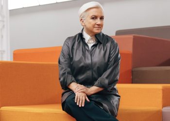 Silvia Venturini Fendi lascia la direzione creativa di Fendi. Sarà presidente onoraria