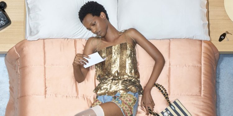 Kering-Mayhoola: le opzioni di vendita di Valentino vengono posticipate di due anni