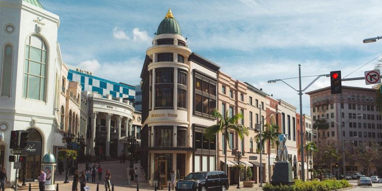 Lvmh rilancia su Rodeo Drive: in arrivo flagship Tiffany e campus Louis Vuitton