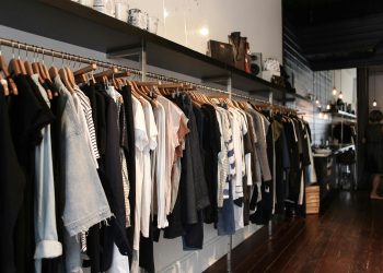 Federmoda, gli incassi pre-saldi estivi calano del 5,6%