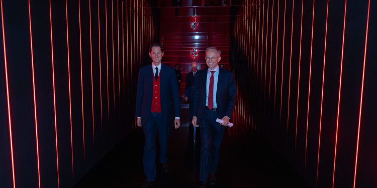 Ferrari, 9 miliardi di euro di ricavi nel 2030 e crescita nel lifestyle