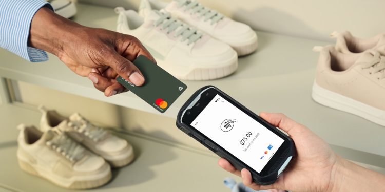 Adyen, gli italiani si preparano alla peak season con una spesa media di 227€ in multicanale