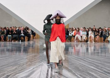 Si riaccendono le speranze sul lusso. Rating al rialzo per Lvmh ma si innesta la sfida dell’oro