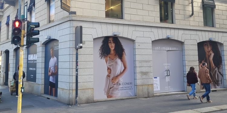Oniverse raddoppia in via Montenapoleone: arrivano Intimissimi e Iuman