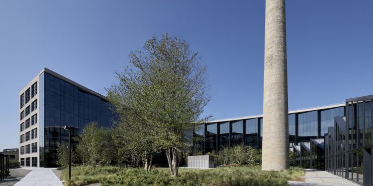 Moncler apre le porte del suo maxi headquarter a Symbiosis