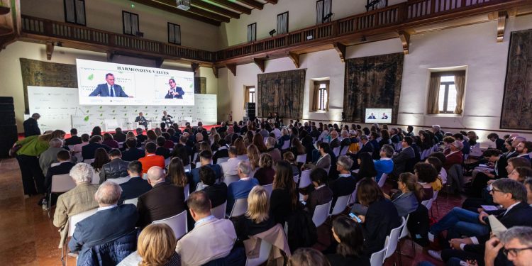 Da Venezia parte l’impegno per l’armonizzazione delle norme per la filiera