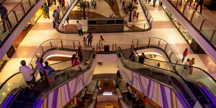 Retail italiano: previsti 7 nuovi centri commerciali entro il 2028. Cala il comparto fashion