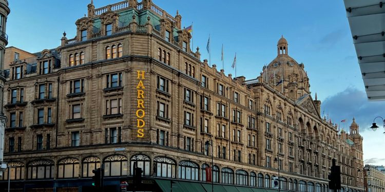 Harrods chiude il 2024 in rosso. Pesano i costi straordinari del Redress Scheme