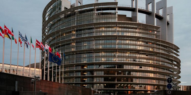 Bruxelles difende la due diligence: no alla semplificazione