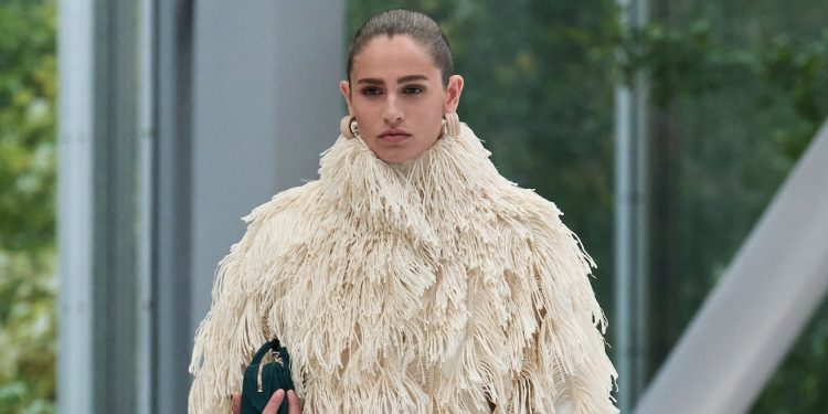 Alaïa spinge sul retail negli Usa e in Asia. Raddoppio delle vendite nel primo semestre
