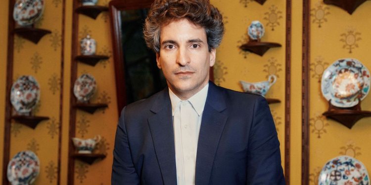Prada, prove di successione. Lorenzo Bertelli: “Sarò presidente esecutivo di Versace”