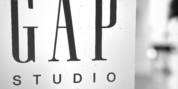 Zac Posen si mette alla prova nel menswear con GapStudio